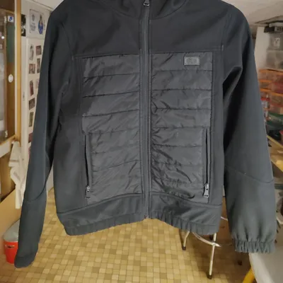 Veste matelassée NPO garçon a capuche taille xs